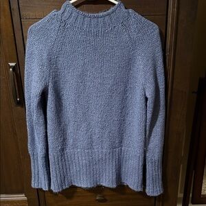 Talbots ridiculously soft Blue Women's Sweater with tiny bit of sparkle
